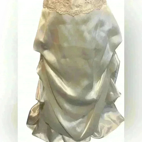 Private Collection Wedding Dress Size 8 Sleeveless Back Zip Closure & Beadwork - Picture 7 of 10